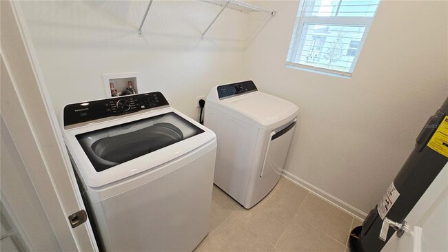 Building Photo - 724 Squire Ave