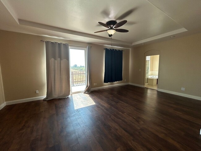 Building Photo - Beautiful & Spacious 4-Bedroom, 3-Bath Hom...