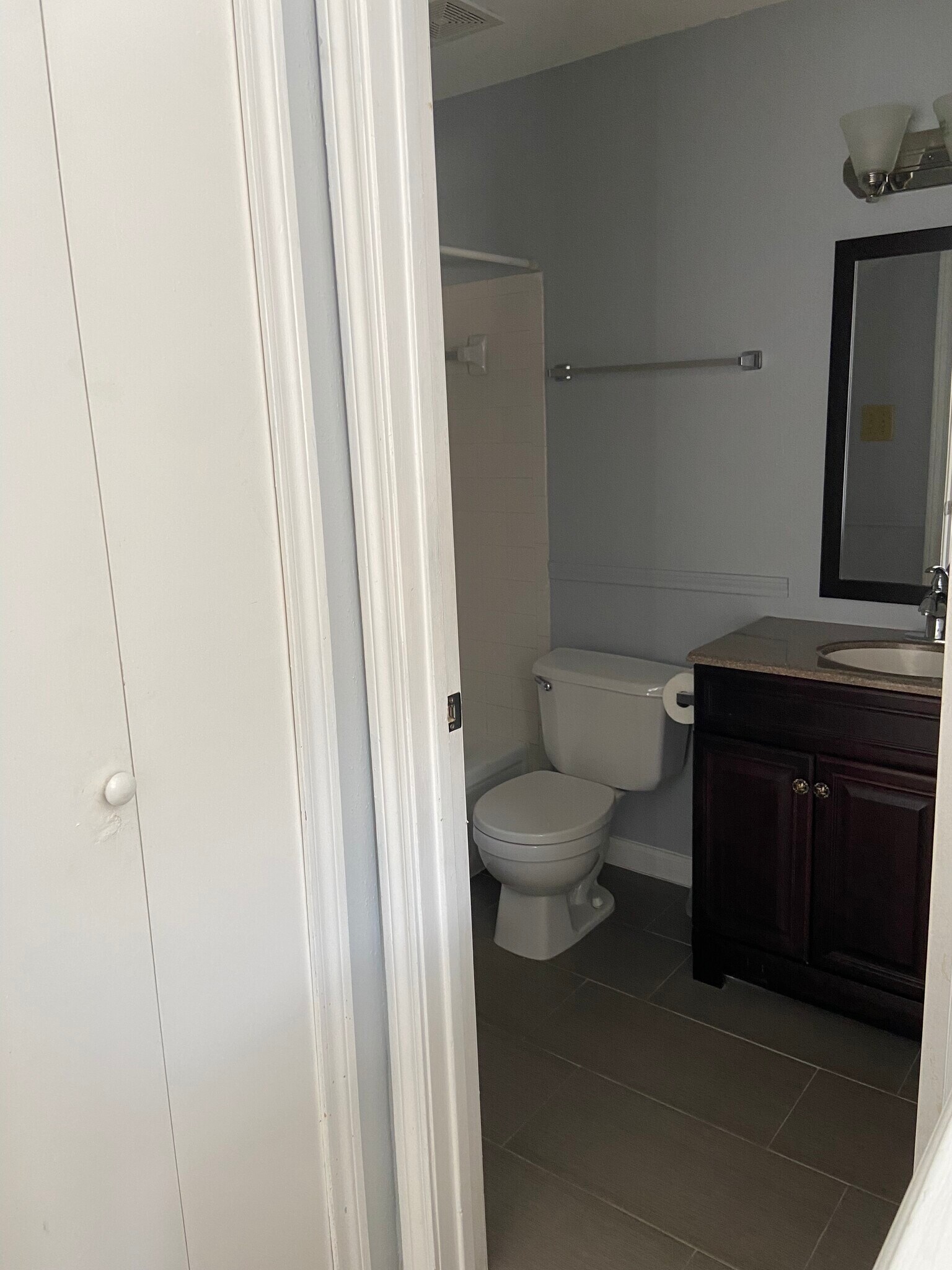 Building Photo - 8299 Cambridge St