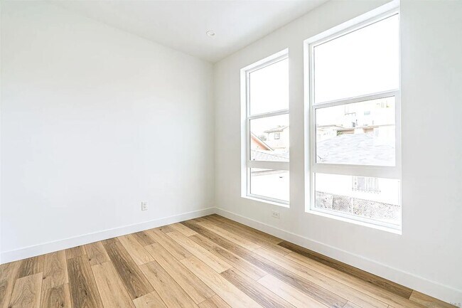 Building Photo - 2945 B. St