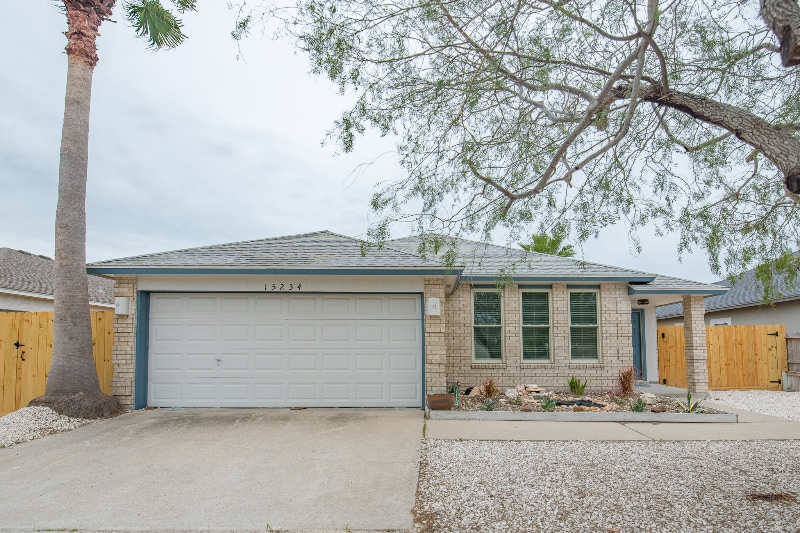 Building Photo - 15234 Barataria Dr