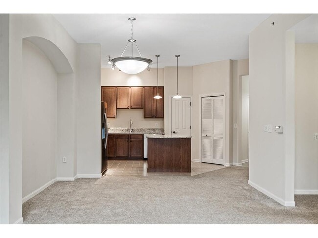 Building Photo - 500 500 E Grant St