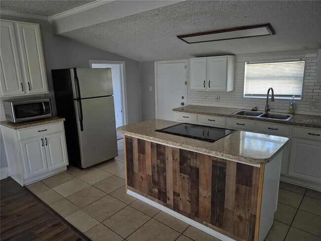 Building Photo - 3104 E Ellicott St