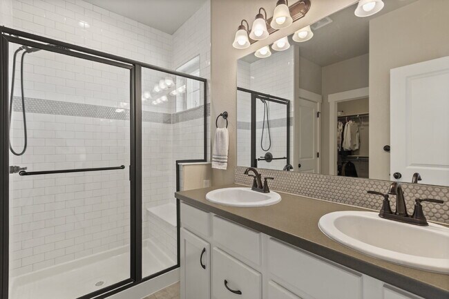Building Photo - Stunning 3 bed, 4 bath townhome - attached...