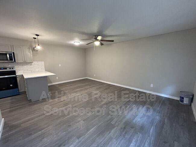 Building Photo - 1617 N Jefferson Ave