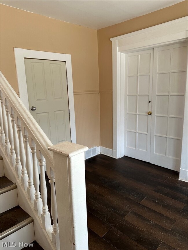 Building Photo - 1418 Wyandotte Ave