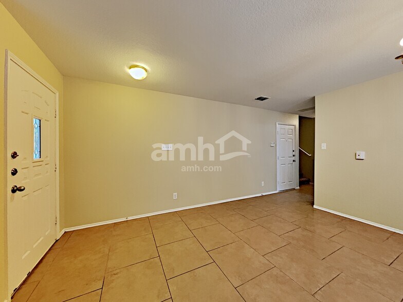 Building Photo - 12803 Salerno Way