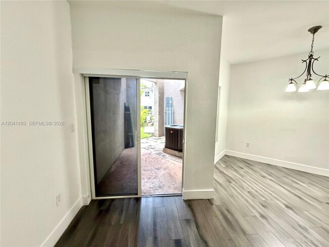 Building Photo - 14051 SW 49th Ct