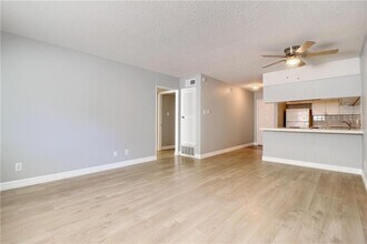 Building Photo - 2122 Hancock Dr
