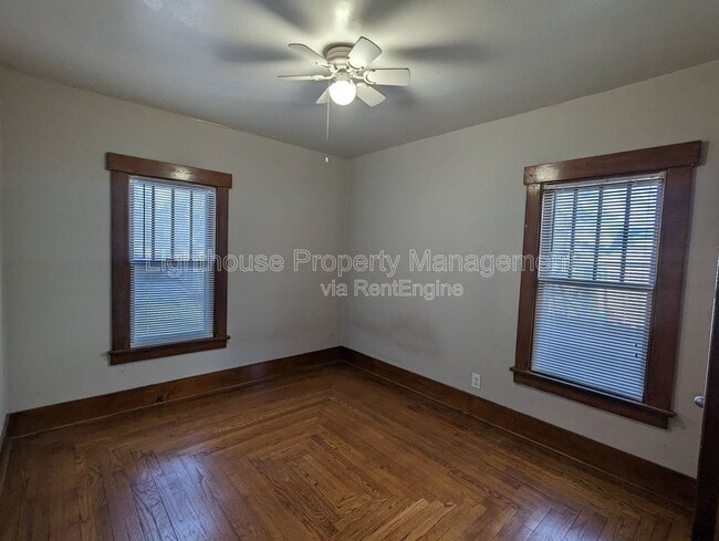 Building Photo - 449 24th St N