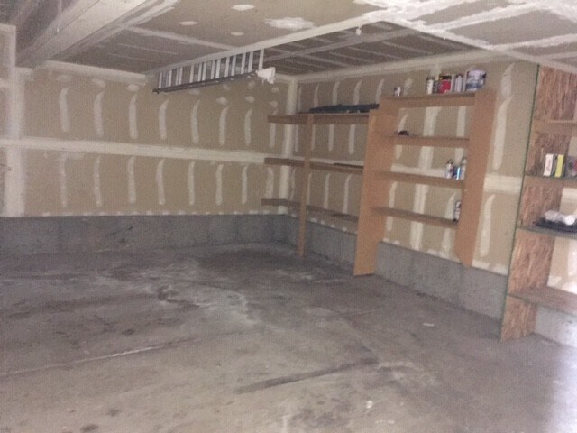 Building Photo - Clearfield 4 bedroom, 3 bathroom home. Big...