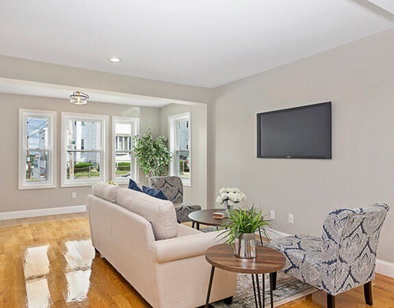 Building Photo - 68 Edward St