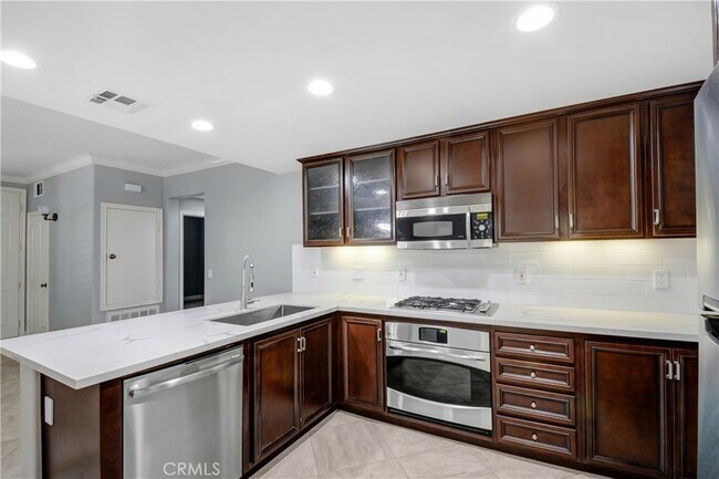 Building Photo - 8426 Flora Ln