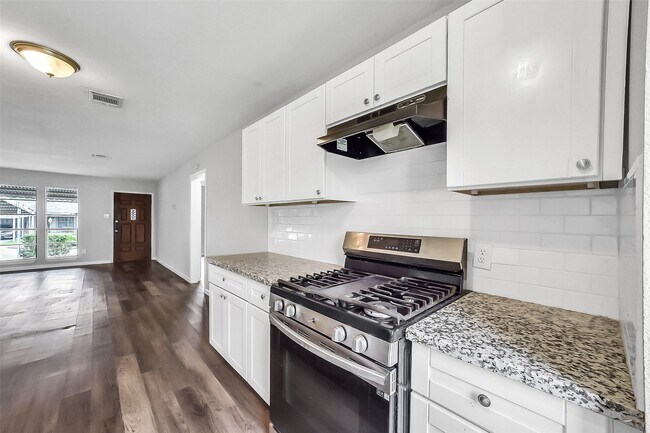 Building Photo - 10987 Fairland Dr