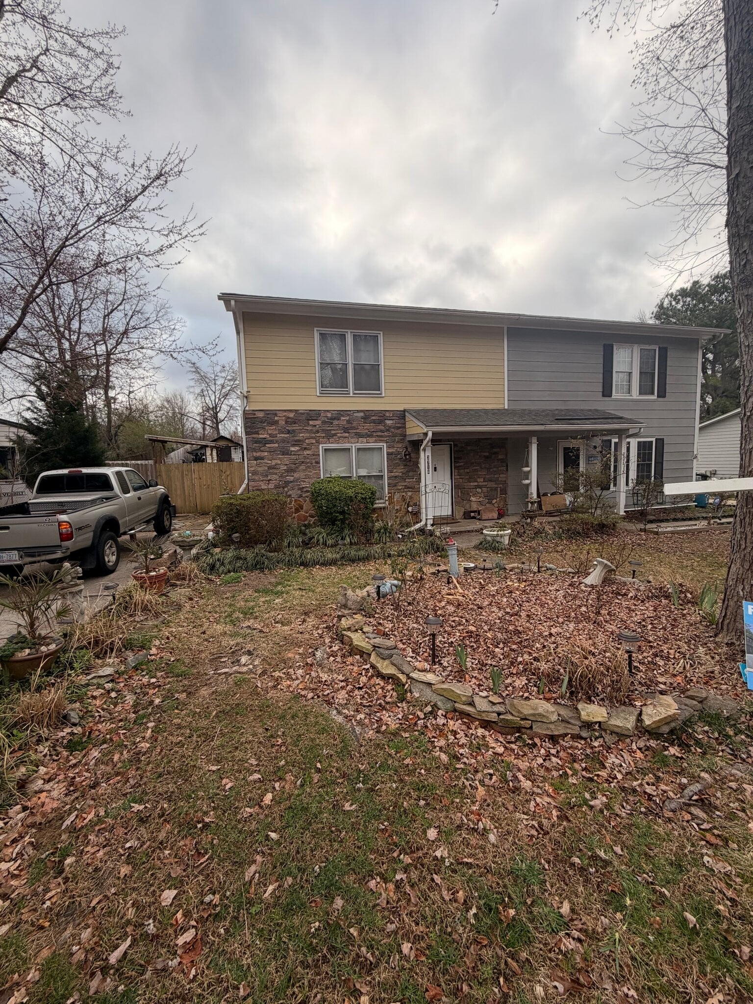 Building Photo - 3714 Pine Knoll Dr
