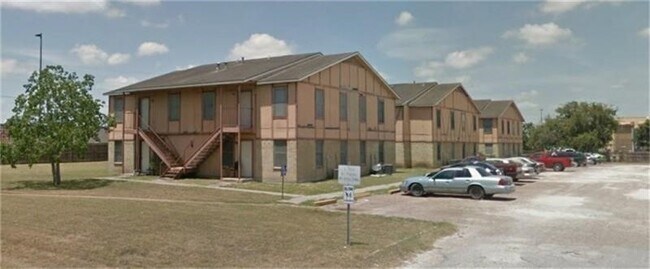 Building Photo - 2200 N Adams St