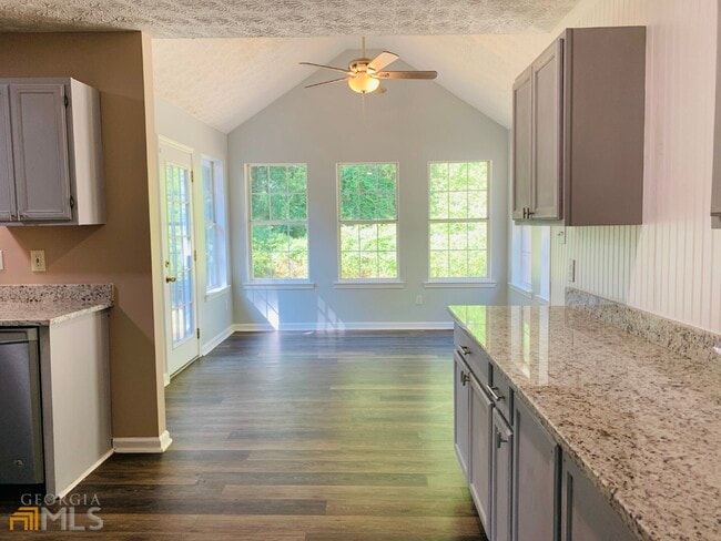 Building Photo - 30 Standing Rock Rd