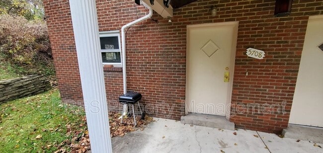 Building Photo - 5706-5708 Poketa Rd.