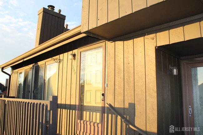 Building Photo - 224 Westgate Dr