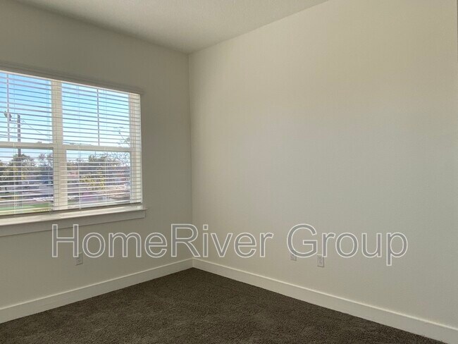 Building Photo - 5205 Eggleston Ave