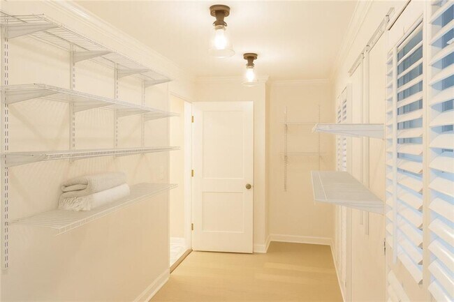 Building Photo - 3250 Indian Hills Dr