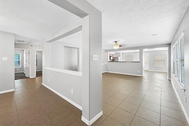 Building Photo - 29507 Legends Branch Ln
