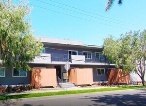 Building Photo - 9301 Lucerne Ave