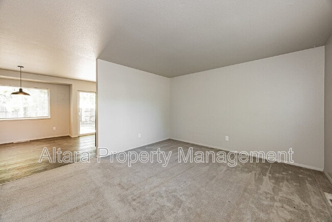 Building Photo - 3459 Springnite Dr