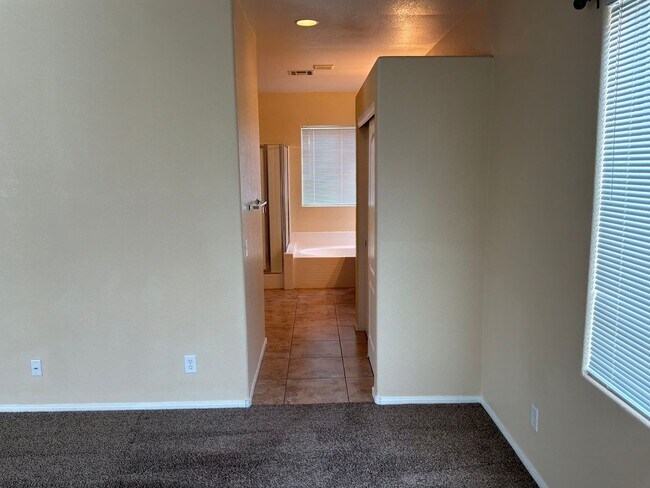 Building Photo - 5150 Silent Valley Ct