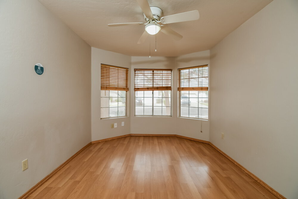 Building Photo - 1449 E Laurel Ave