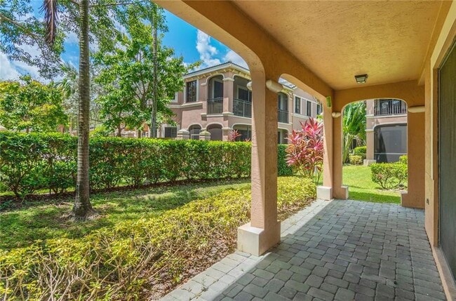 Building Photo - 2692 Center Ct Dr