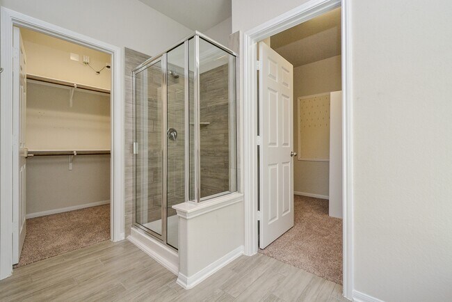 Building Photo - 14615 Sycamore Side Wy