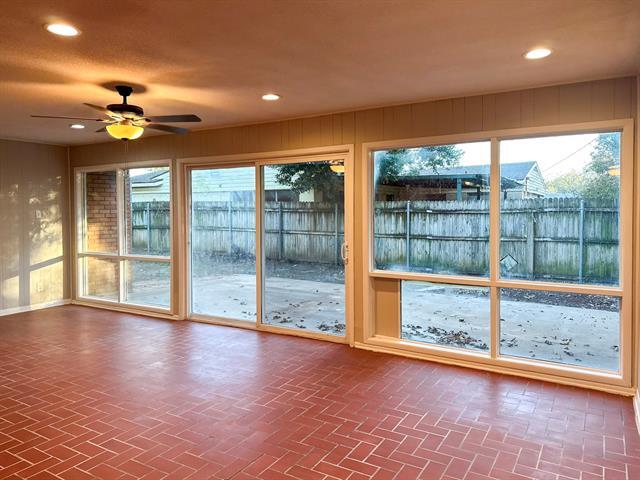 Building Photo - 1505 Ronne Dr