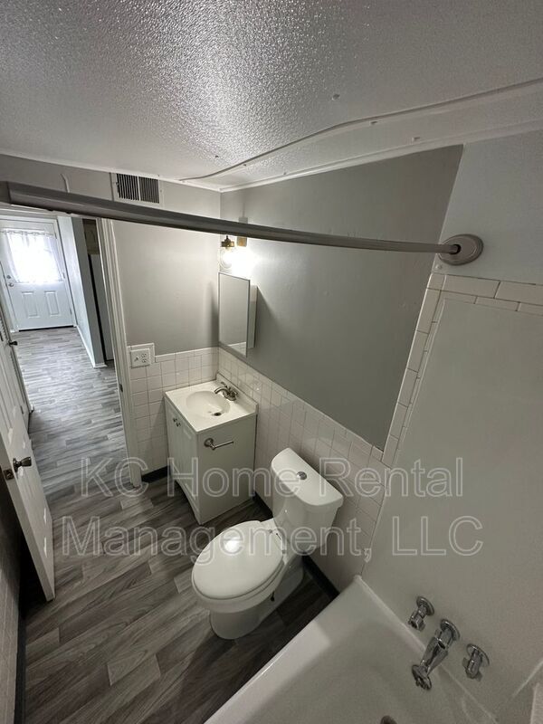 Building Photo - 6500 Ravena Rd