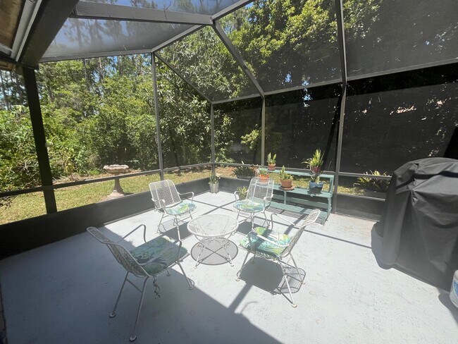 Building Photo - Fully Furnished 3-Bedroom Home in Palm Coa...