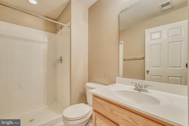 Building Photo - 42245 Sweet Ct