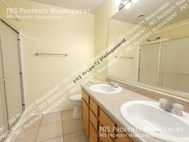 Building Photo - 1042 S Clancy Cir