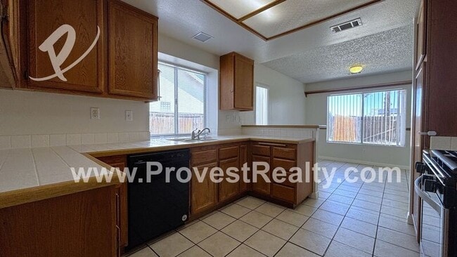 Building Photo - 13496 Vail Cir