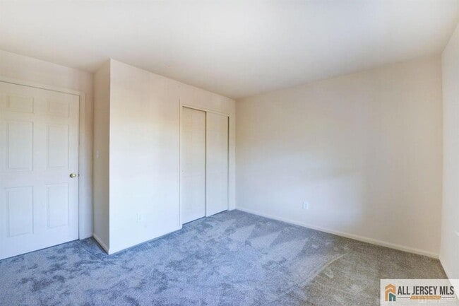 Building Photo - 1909 Tanglewood Ct