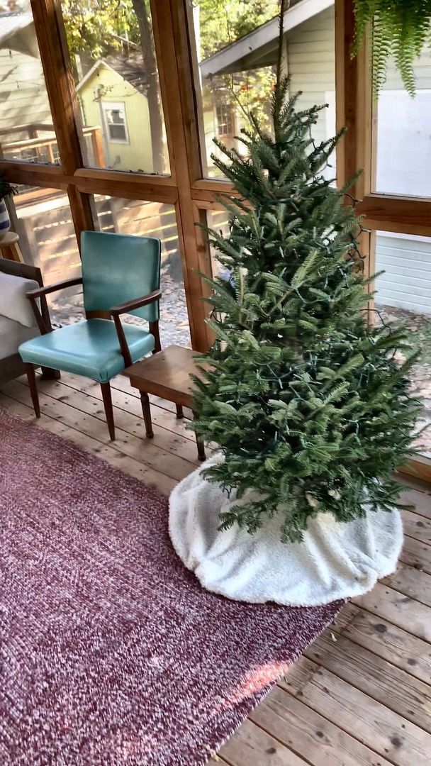 Building Photo - Cozy 2 Bed, 2 Bath Single-Level Home with Sunroom & Fenced Yard