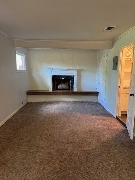 Building Photo - 909 Sunnyvale Dr