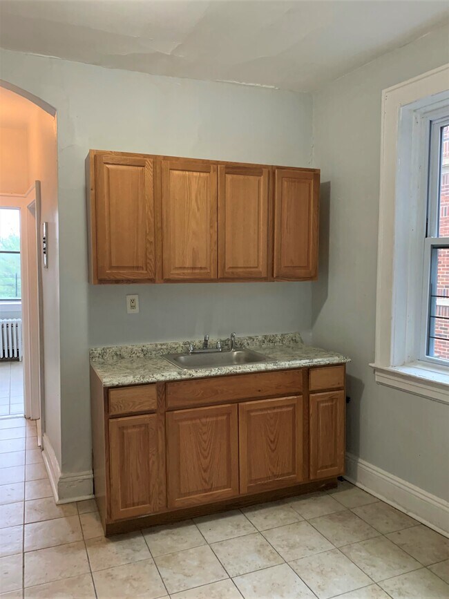 Building Photo - 1013 N Broad St