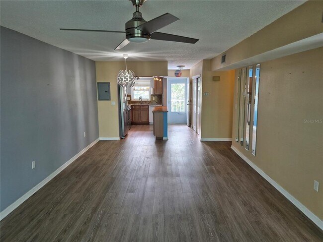 Building Photo - 4939 Floramar Terrace