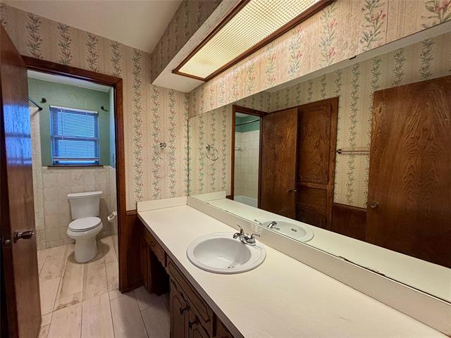 Building Photo - 1602 Carla Ave