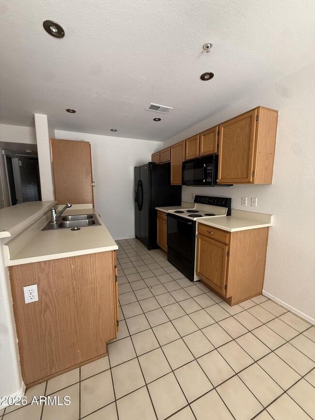 Building Photo - 255 S Kyrene Rd