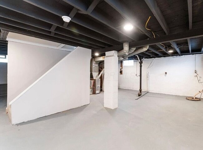 Building Photo - 2147 Homestead Dr