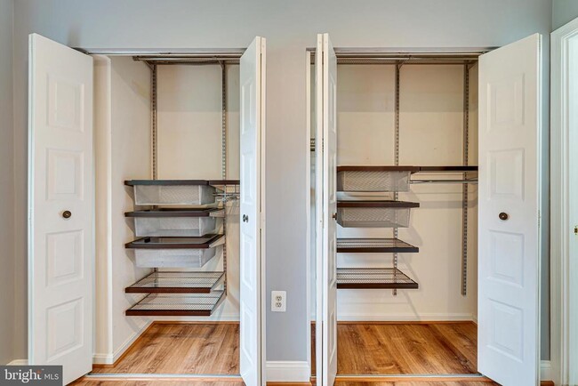 Building Photo - 5708 Heritage Crossing Ct