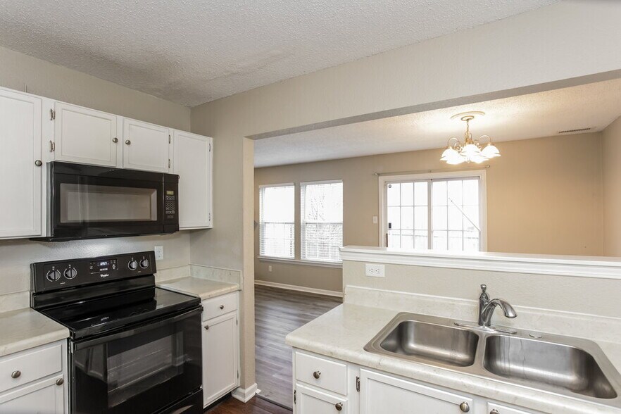 Building Photo - 1170 Freemont Ln