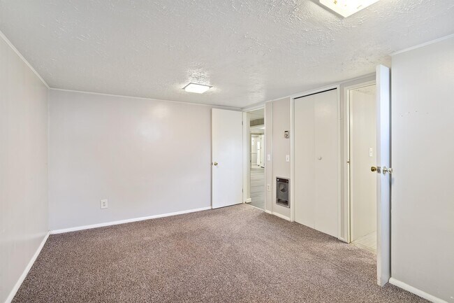 Building Photo - 2980 S 1500 E