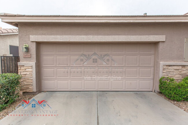 Building Photo - 2058 S Longwood